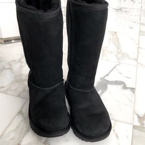 Ugg Classic Tall Boot black size kids 3